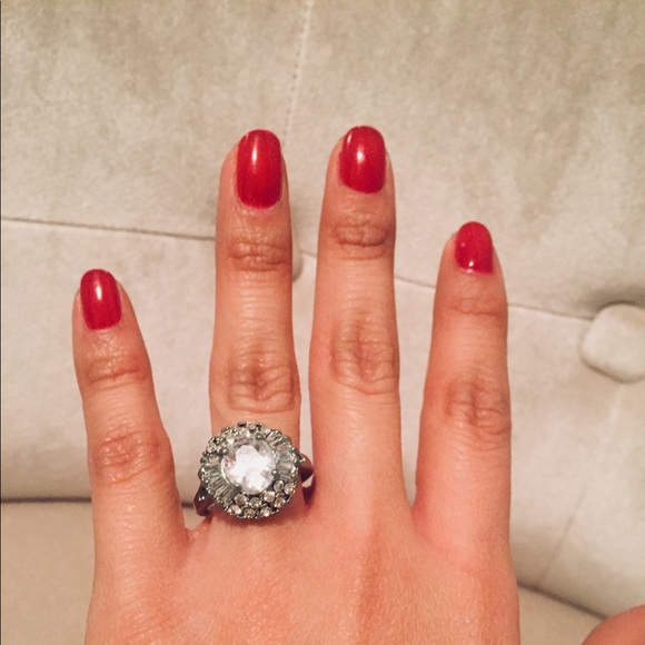 BALLERINA RING • Vintage Ballerina Style Ring - Picture 3 of 5